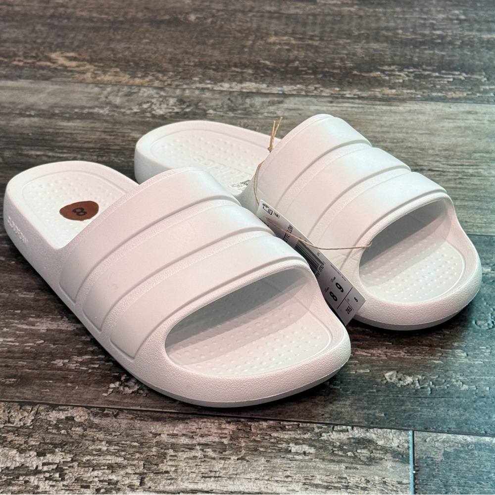 Adidas Unisex Adilette Flow Slide Sandal White Womens Size 9 Mens Size 8 NWT - Picture 13 of 13